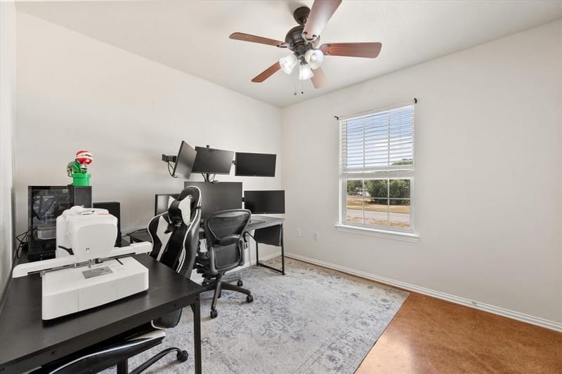 624 Lunar Circle, Granbury TX 76049 - Photo 18