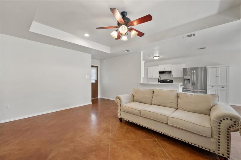 624 Lunar Circle, Granbury TX 76049 - Photo 8