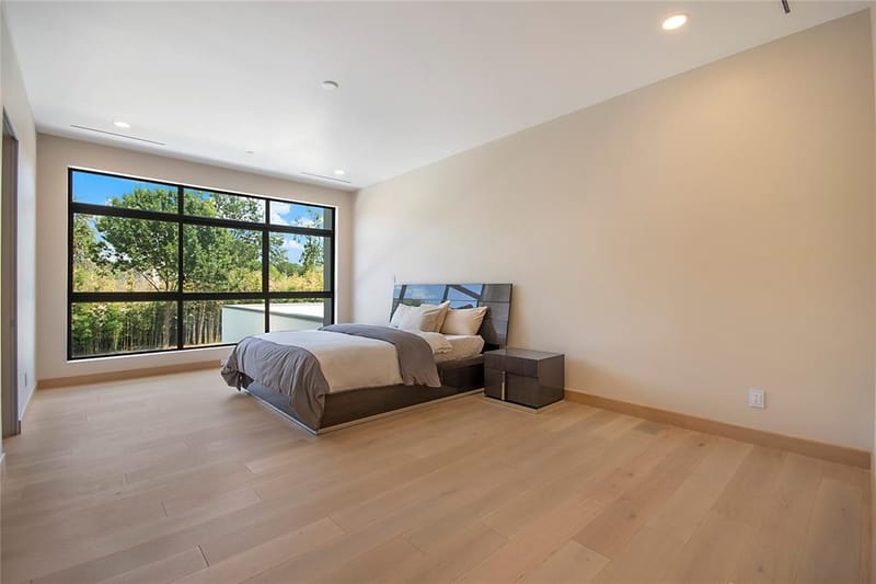 10230 Marsh Lane, Dallas TX 75229 - Photo 21