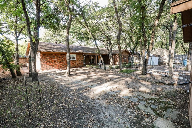 1233 Kathryn Street, Hurst TX 76053 - Photo 10