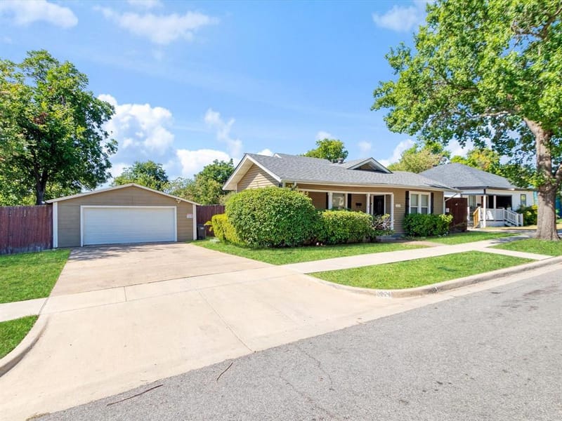3024 Purington Avenue, Fort Worth TX 76103