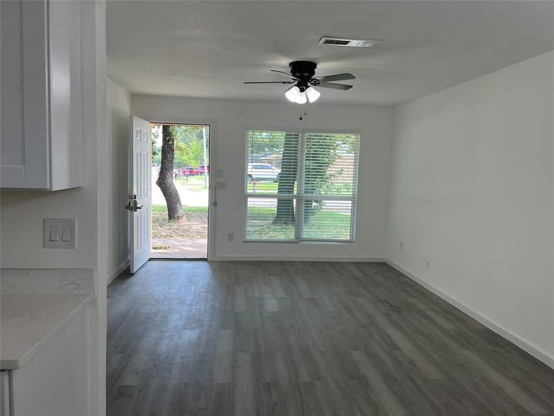 3221 Forestdale Lane, Balch Springs TX 75180 - Photo 2