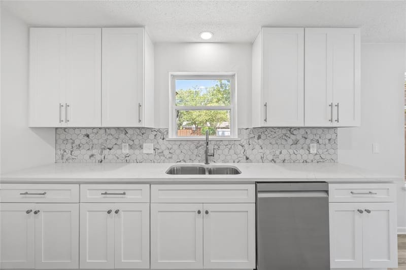 5748 Wimbleton Way, Fort Worth TX 76133 - Photo 14