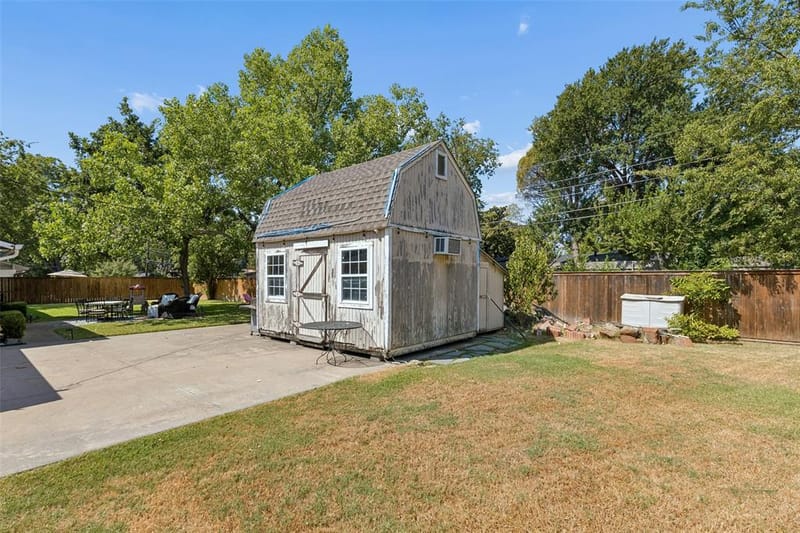 11555 Cromwell Circle, Dallas TX 75229 - Photo 30