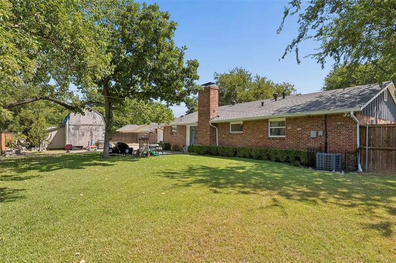 11555 Cromwell Circle, Dallas TX 75229 - Photo 29