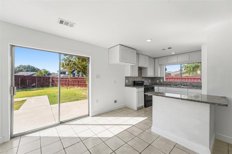 7326 Boisenberry Lane, Dallas TX 75249 - Photo 9