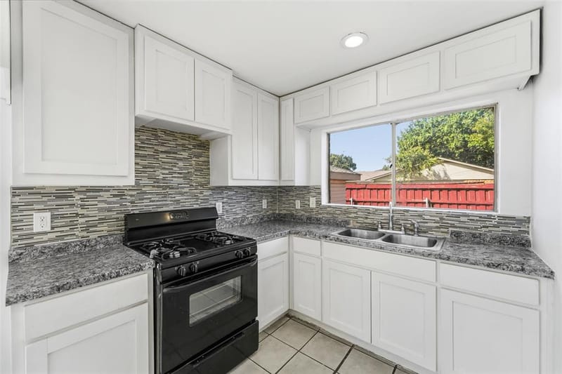7326 Boisenberry Lane, Dallas TX 75249 - Photo 11