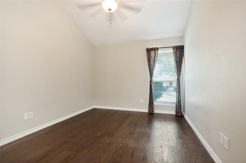 2702 Duval Drive, Dallas TX 75211 - Photo 16
