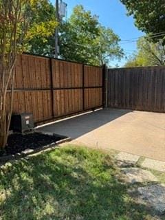 2702 Duval Drive, Dallas TX 75211 - Photo 29