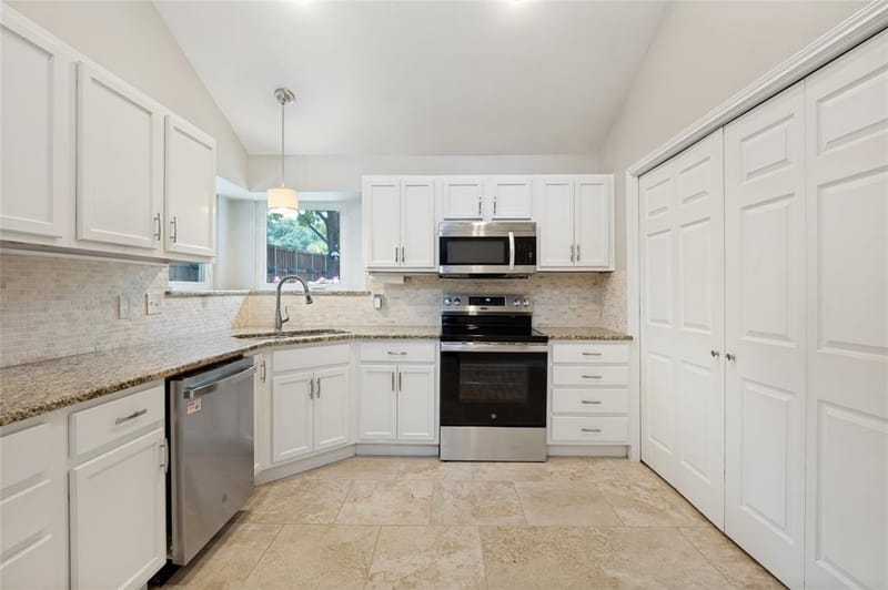 2702 Duval Drive, Dallas TX 75211 - Photo 8