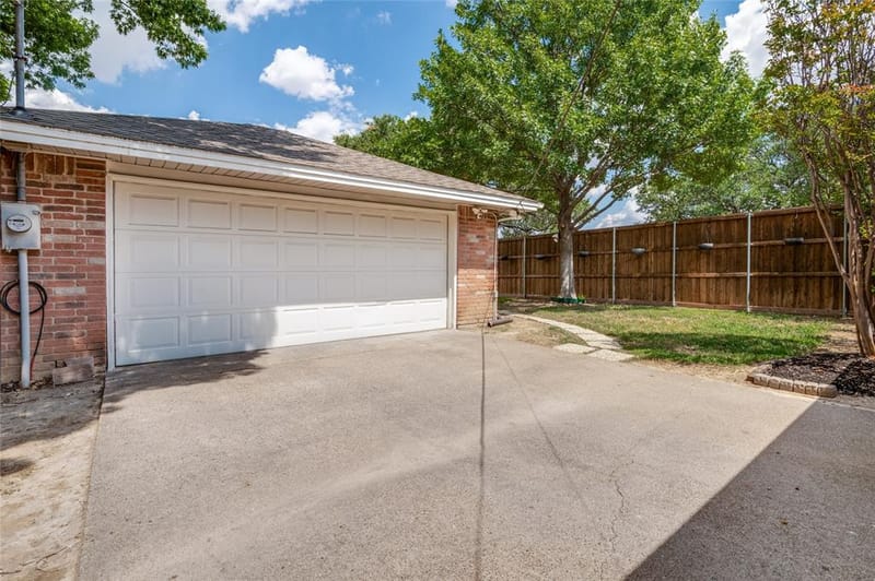2702 Duval Drive, Dallas TX 75211 - Photo 25