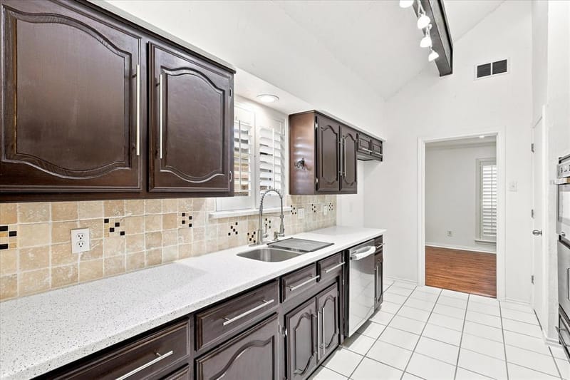 8721 Flint Falls Drive, Dallas TX 75243 - Photo 23