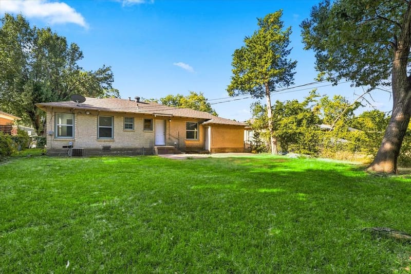 2125 Housley Drive, Dallas TX 75228 - Photo 17