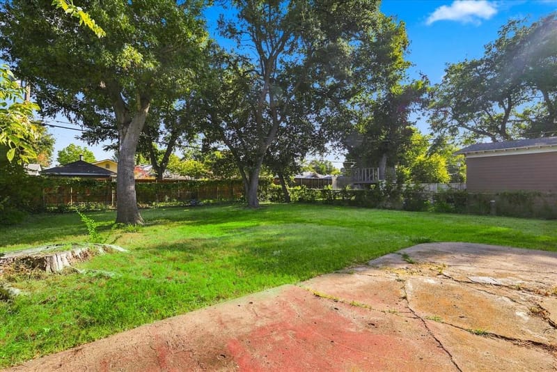 2125 Housley Drive, Dallas TX 75228 - Photo 15