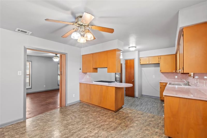 603 E Market Street, Mabank TX 75147 - Photo 7