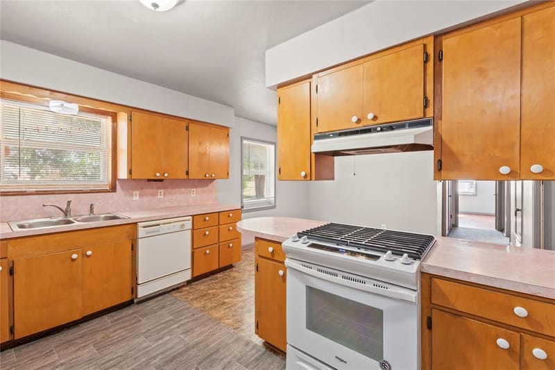 603 E Market Street, Mabank TX 75147 - Photo 9