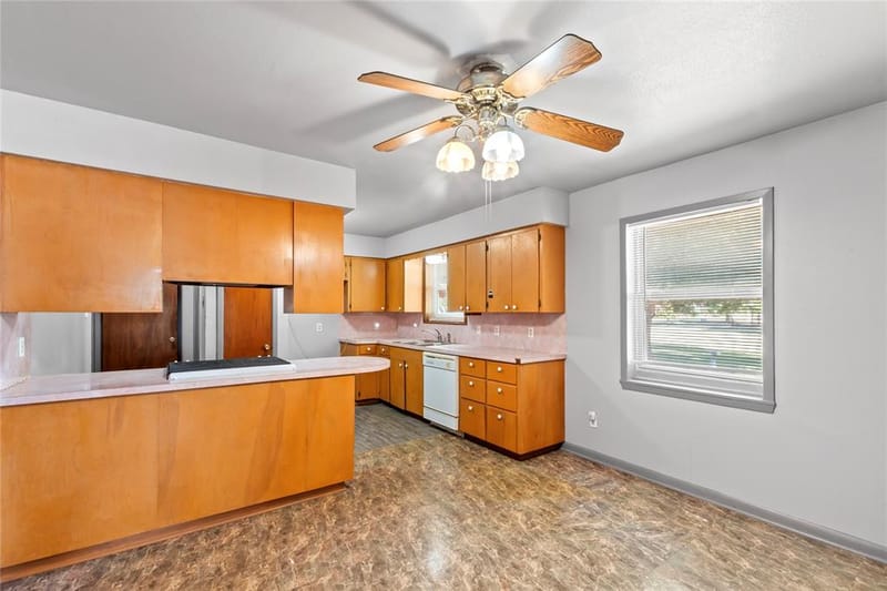 603 E Market Street, Mabank TX 75147 - Photo 8