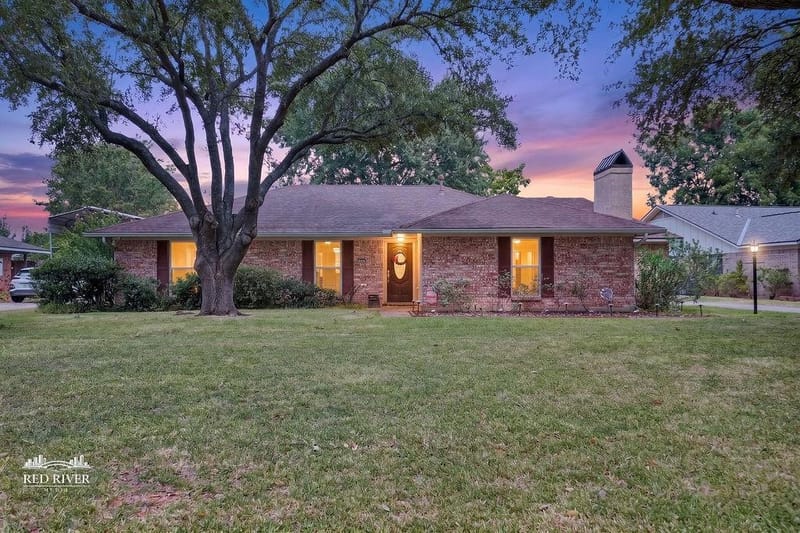 217 Lancashire Drive, Bossier City LA 71111 - Photo 2