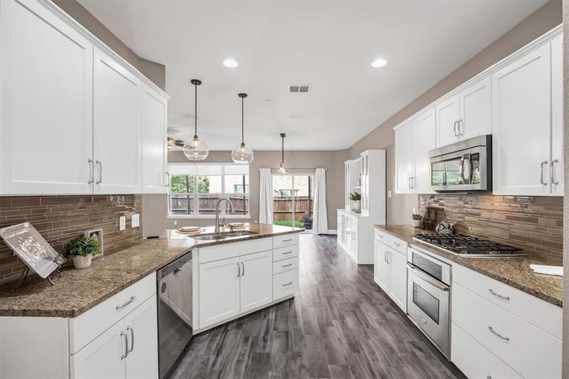 399 Teague Drive, Lewisville TX 75067 - Photo 14