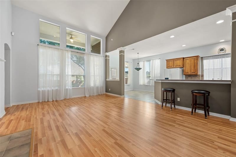 2405 Moon Dance Court, Arlington TX 76001 - Photo 3