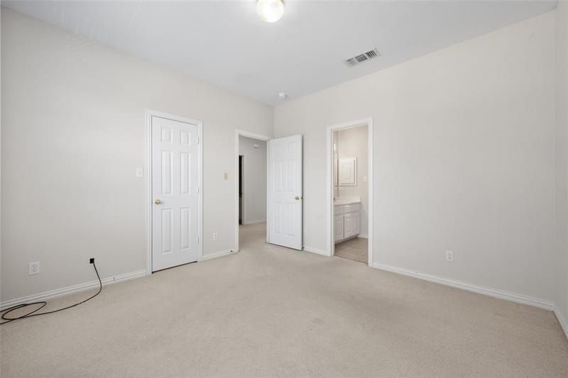 2405 Moon Dance Court, Arlington TX 76001 - Photo 24
