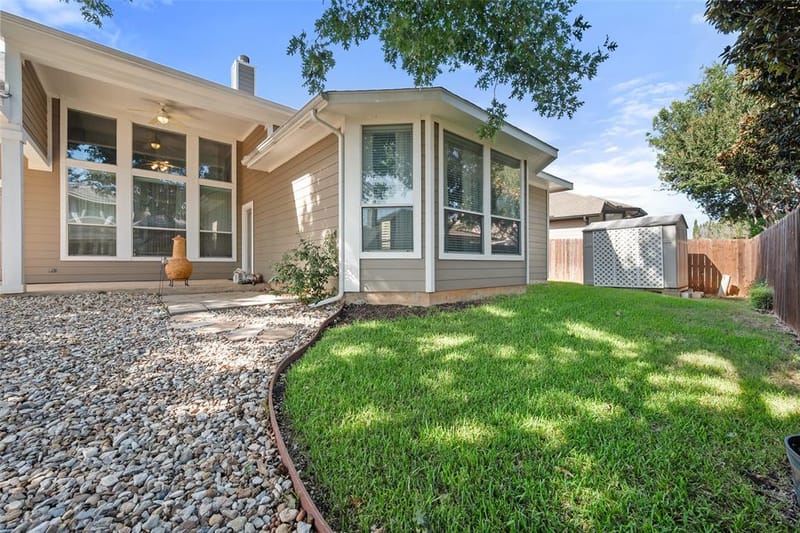 2405 Moon Dance Court, Arlington TX 76001 - Photo 31