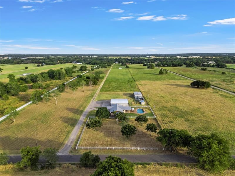 140 Angle Lane, Waco TX 76705 - Photo 2