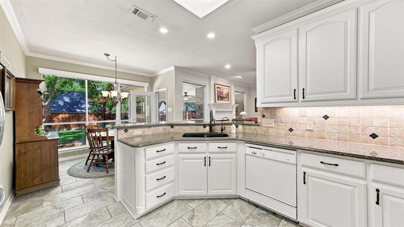 6021 Melrose Circle, Granbury TX 76049 - Photo 19