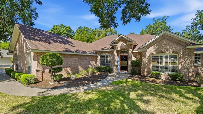 6021 Melrose Circle, Granbury TX 76049 - Photo 4