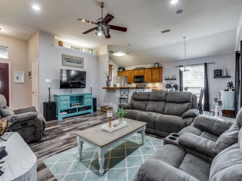 136 Alyssa Court, Weatherford TX 76085 - Photo 5