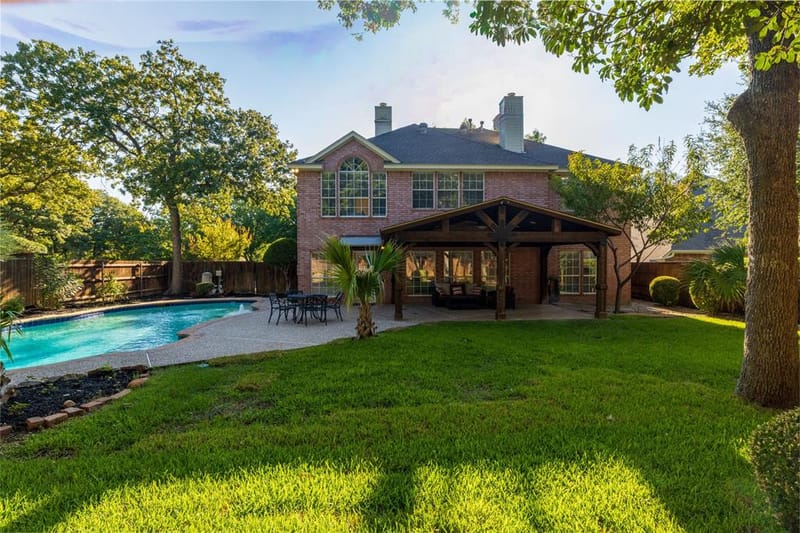 2221 Hidden Woods Court, Arlington TX 76006 - Photo 2