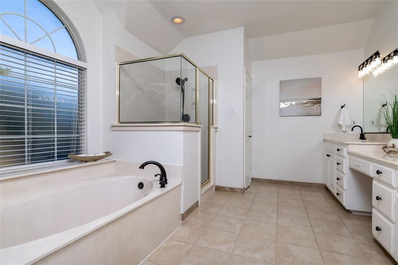 2221 Hidden Woods Court, Arlington TX 76006 - Photo 19