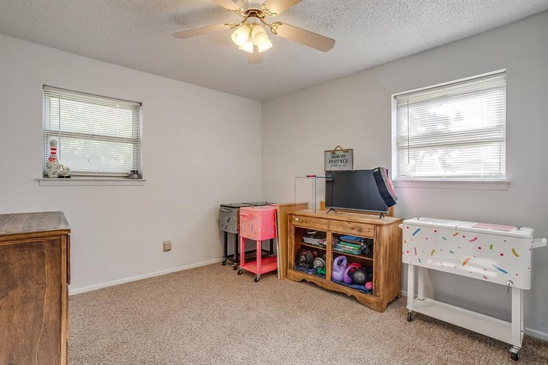 2102 SE 10th Street, Mineral Wells TX 76067 - Photo 28