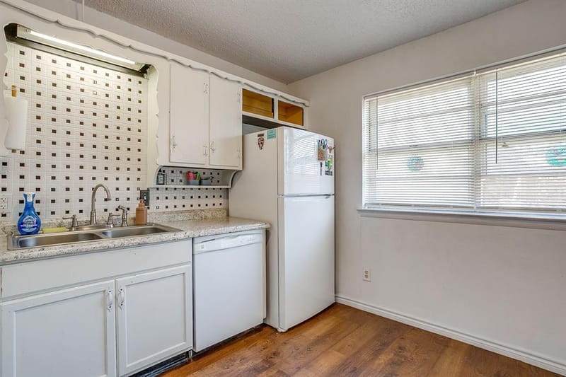 2102 SE 10th Street, Mineral Wells TX 76067 - Photo 9