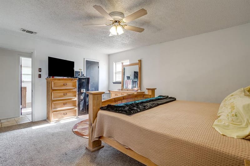 2102 SE 10th Street, Mineral Wells TX 76067 - Photo 24