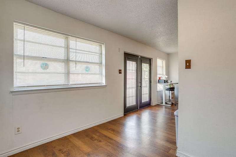 2102 SE 10th Street, Mineral Wells TX 76067 - Photo 10