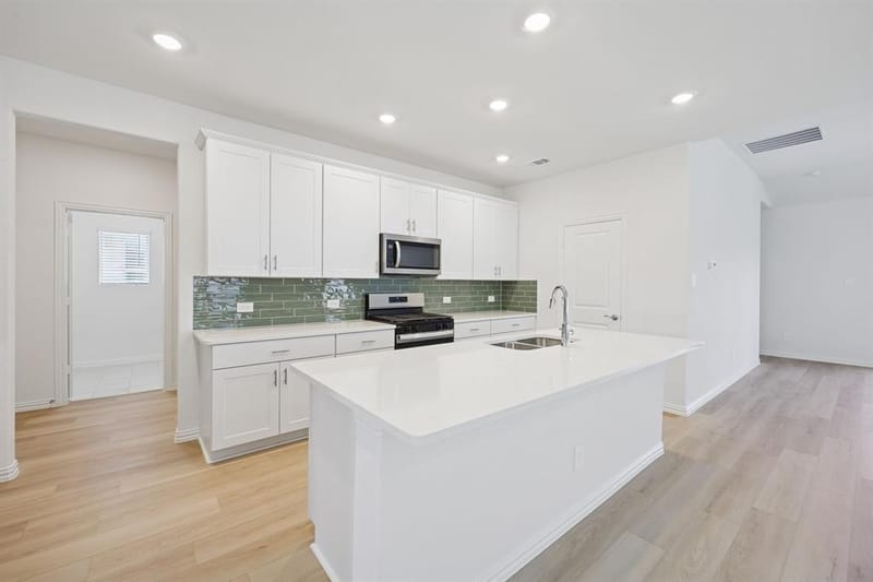2119 Longchamp Lane, Seagoville TX 75159
