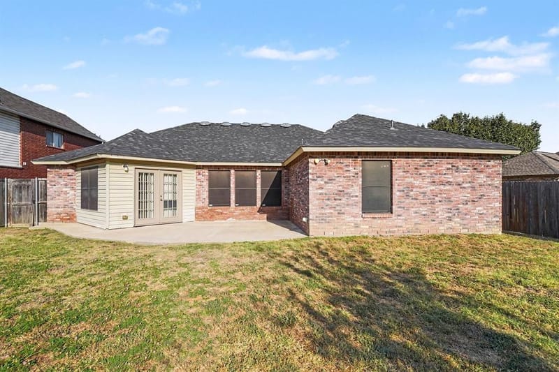 5233 Blue Circle, Haltom City TX 76137 - Photo 11