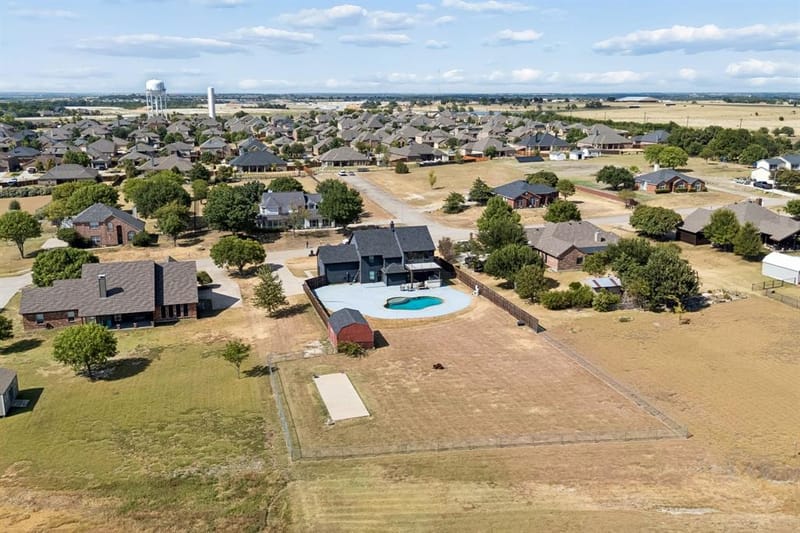 1122 Redbud Street, Celina TX 75009 - Photo 2