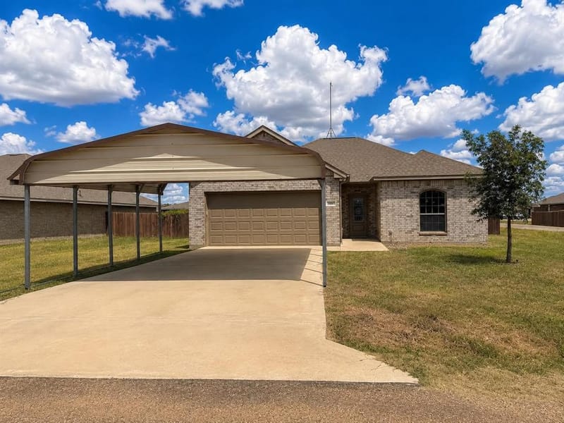 2915 Emma Lane, Mabank TX 75147 - Photo 2