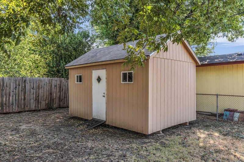 206 Randy Drive, Woodway TX 76712 - Photo 31