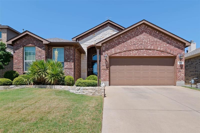 5813 Longmont Drive, Denton TX 76208