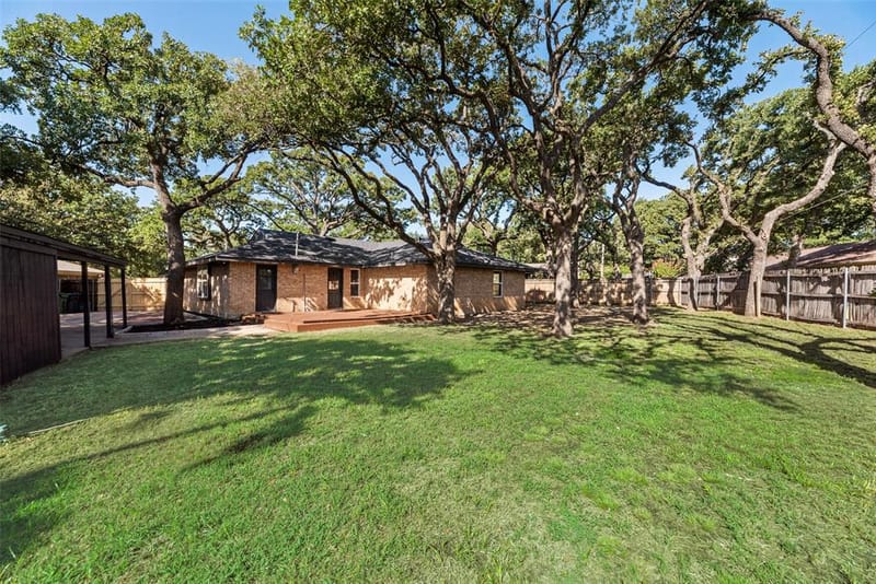 3500 Raynorwood Court, Arlington TX 76015 - Photo 31