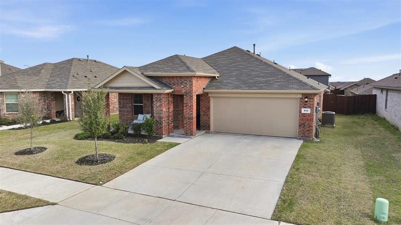 613 Whitecomb Lane, Justin TX 76247 - Photo 32