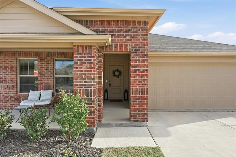 613 Whitecomb Lane, Justin TX 76247 - Photo 28