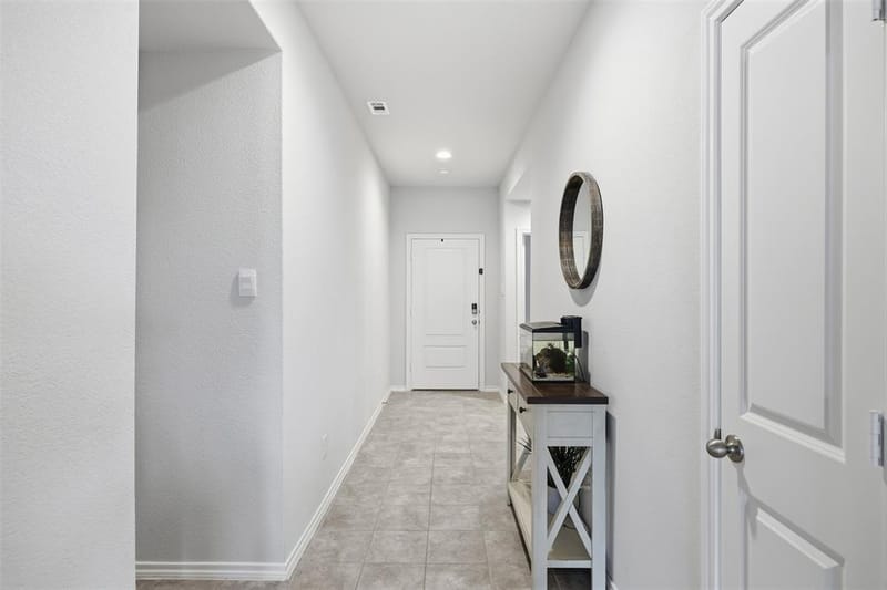 613 Whitecomb Lane, Justin TX 76247 - Photo 5