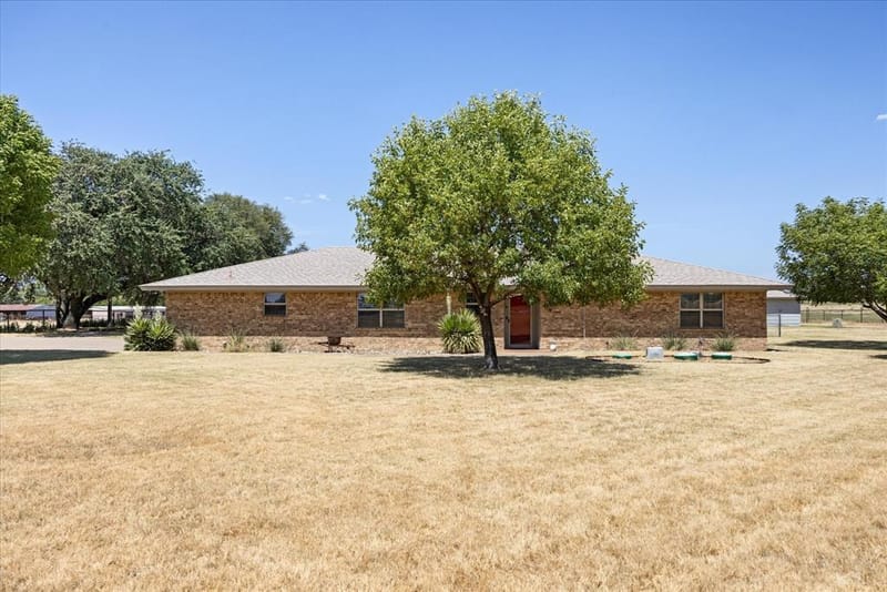 330 Reed Road, Granbury TX 76049 - Photo 2