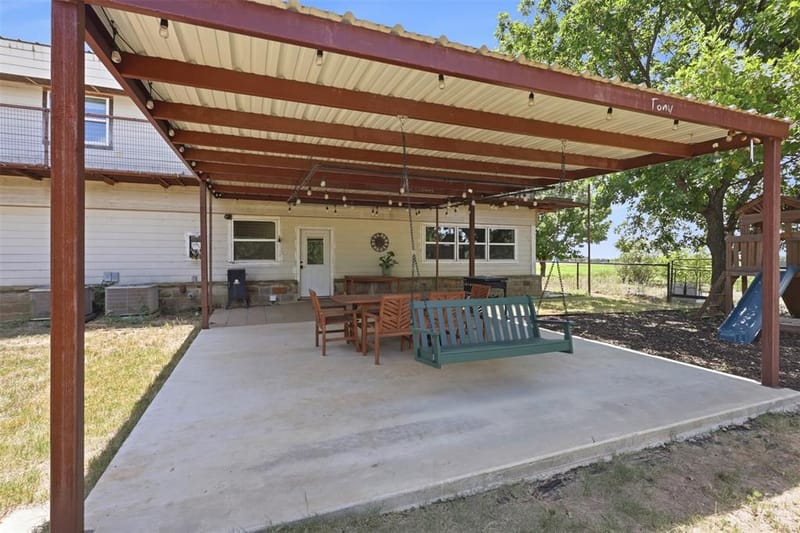 1724 County Road 4790, Boyd TX 76023 - Photo 32