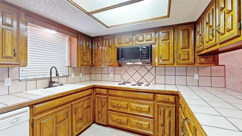 1543 Glenhill Lane, Lewisville TX 75077 - Photo 6