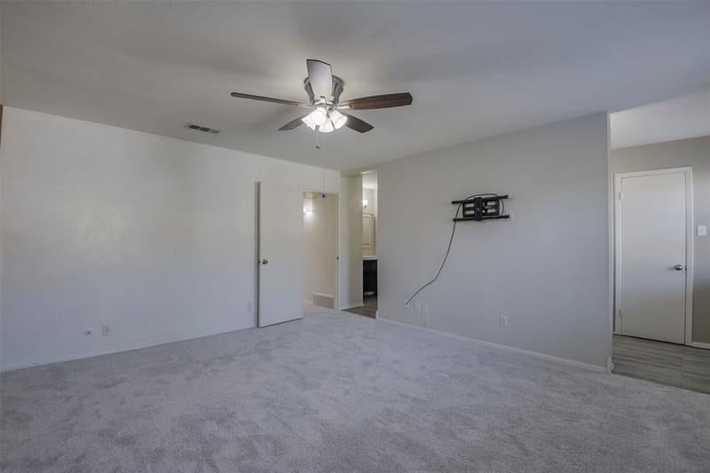 326 Westview Terrace, Arlington TX 76013 - Photo 14